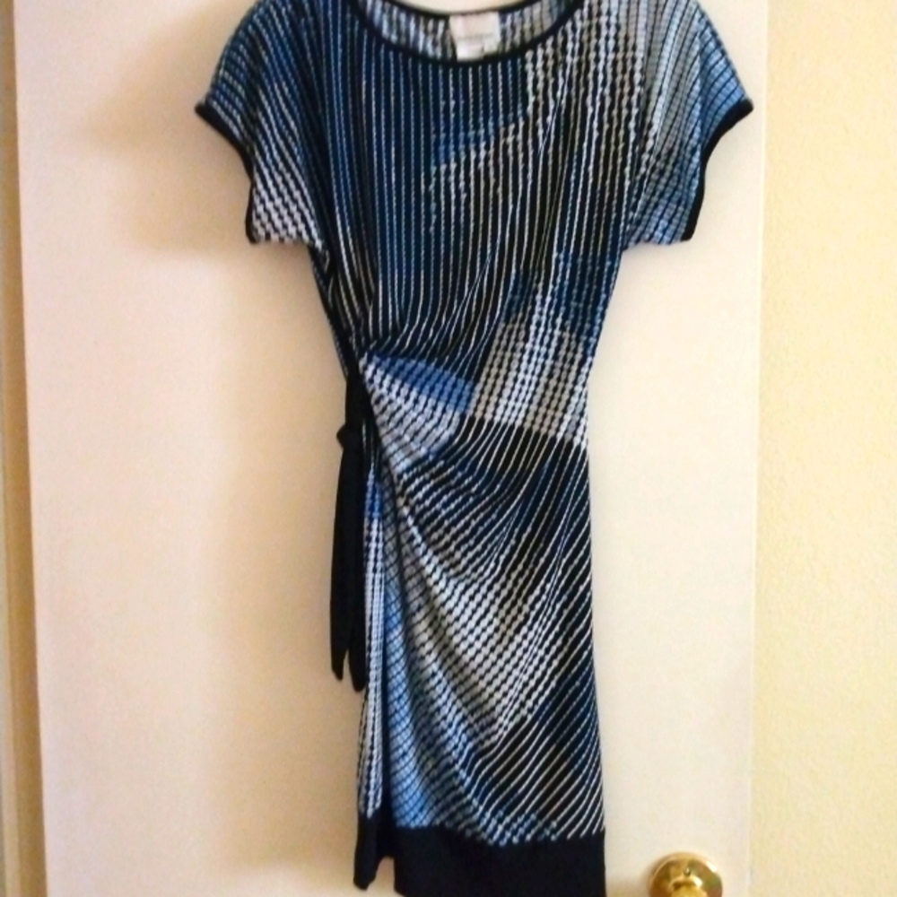 Donna Morgan sheath blue dress with side belt